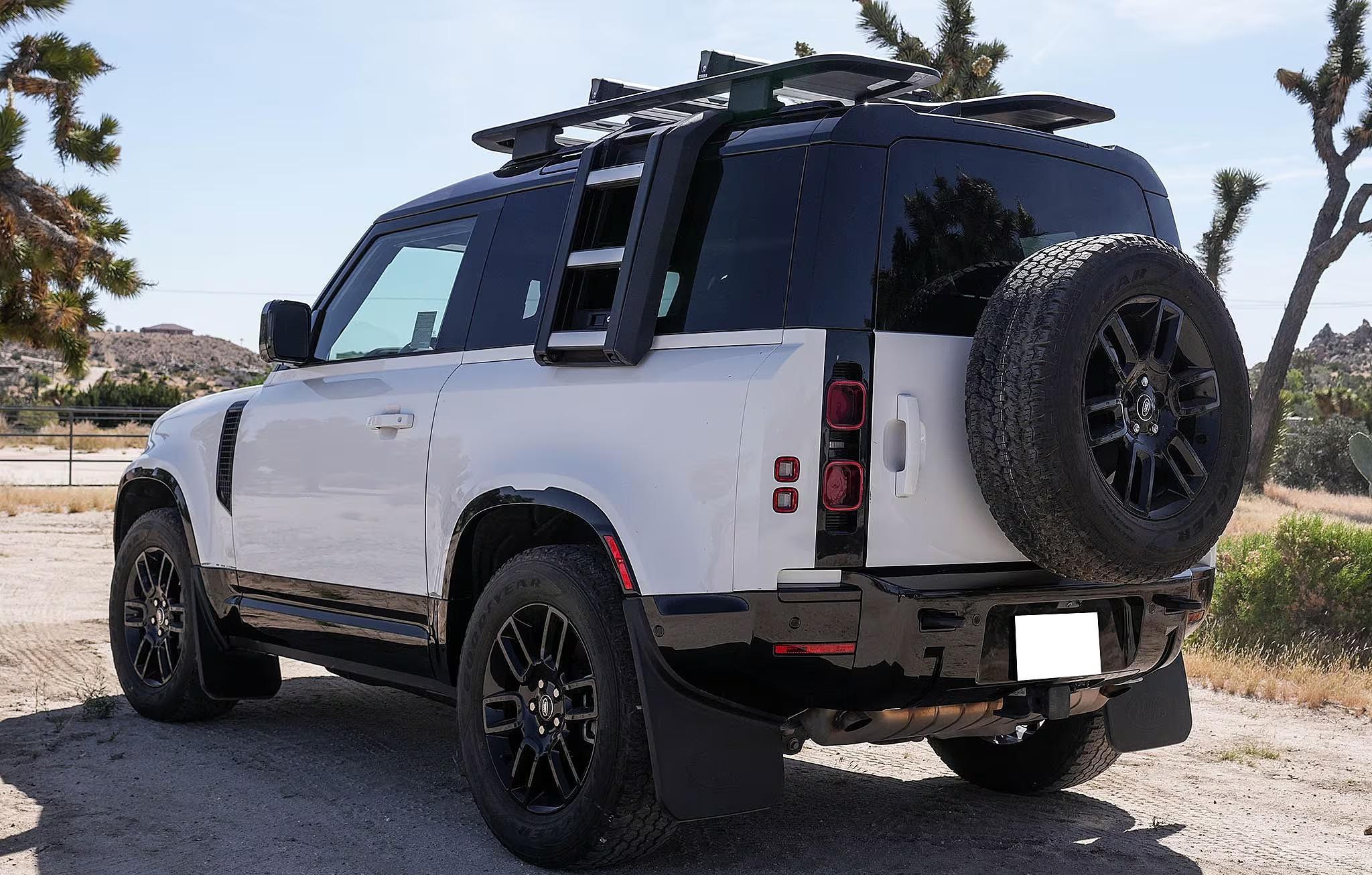 2023 Land Rover Defender 90 X-Dynamic SE Trophy Edition