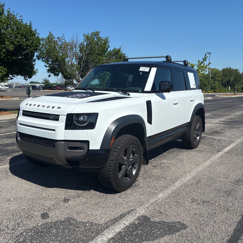 2023 Land Rover Defender 110 X-Dynamic SE