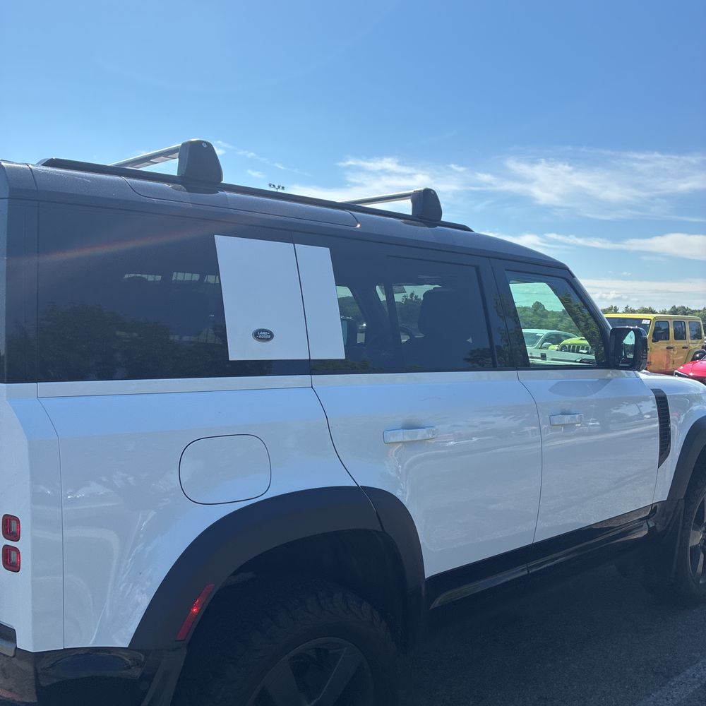 2023 Land Rover Defender 110 X-Dynamic SE