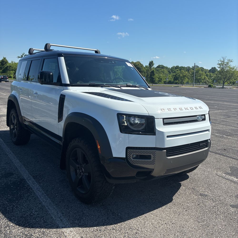 2023 Land Rover Defender 110 X-Dynamic SE