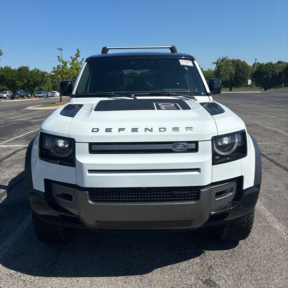 2023 Land Rover Defender 110 X-Dynamic SE