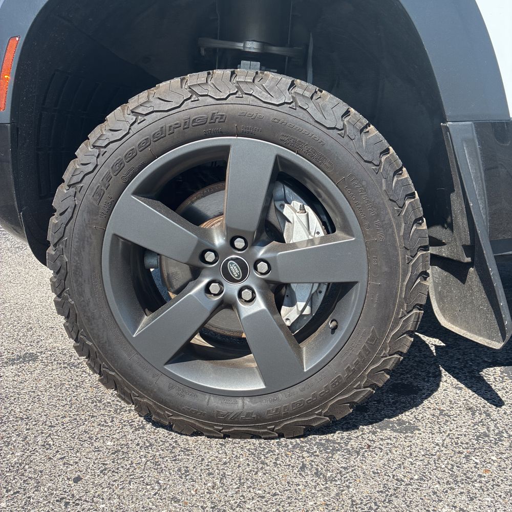 2023 Land Rover Defender 110 X-Dynamic SE
