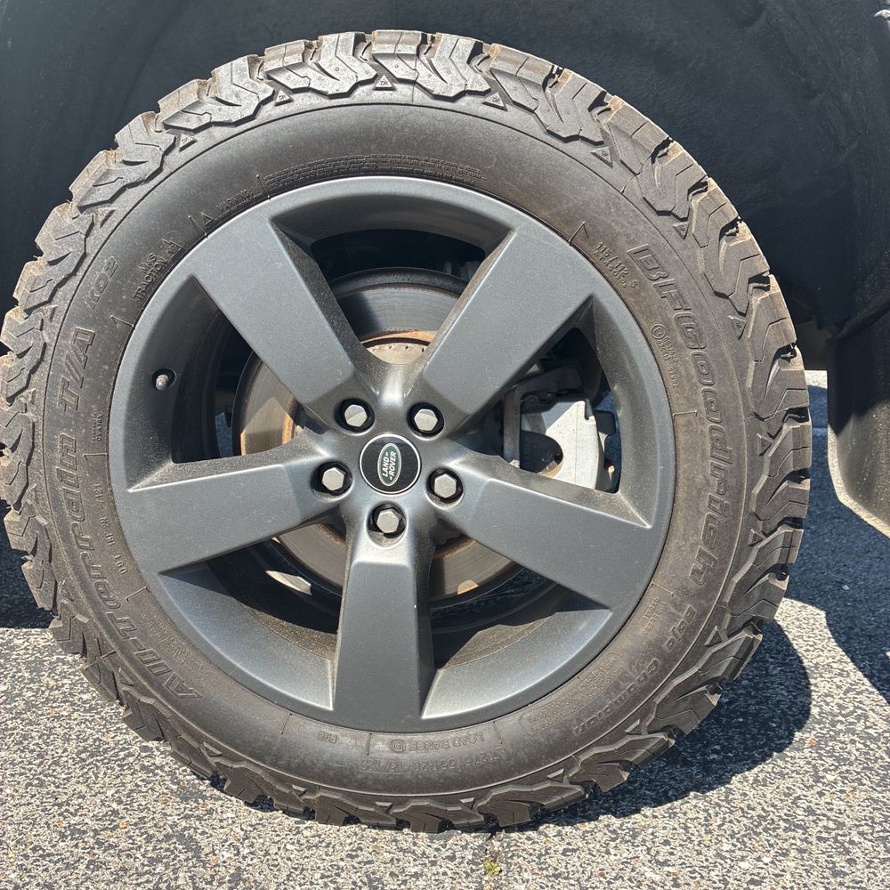 2023 Land Rover Defender 110 X-Dynamic SE