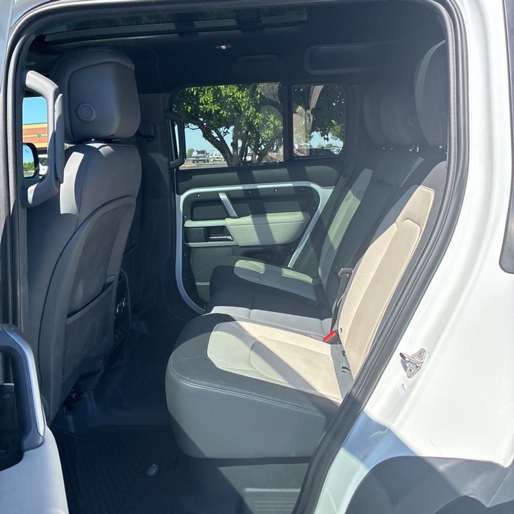 2023 Land Rover Defender 110 X-Dynamic SE