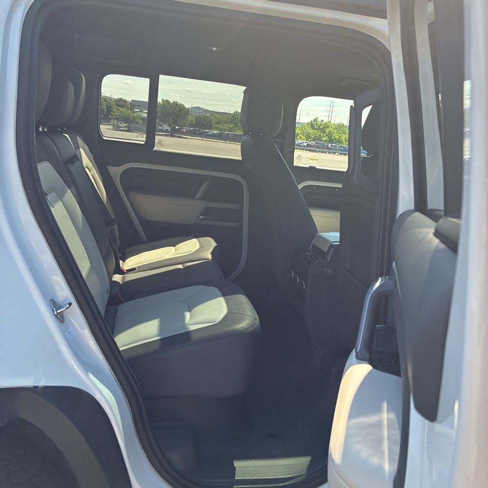 2023 Land Rover Defender 110 X-Dynamic SE