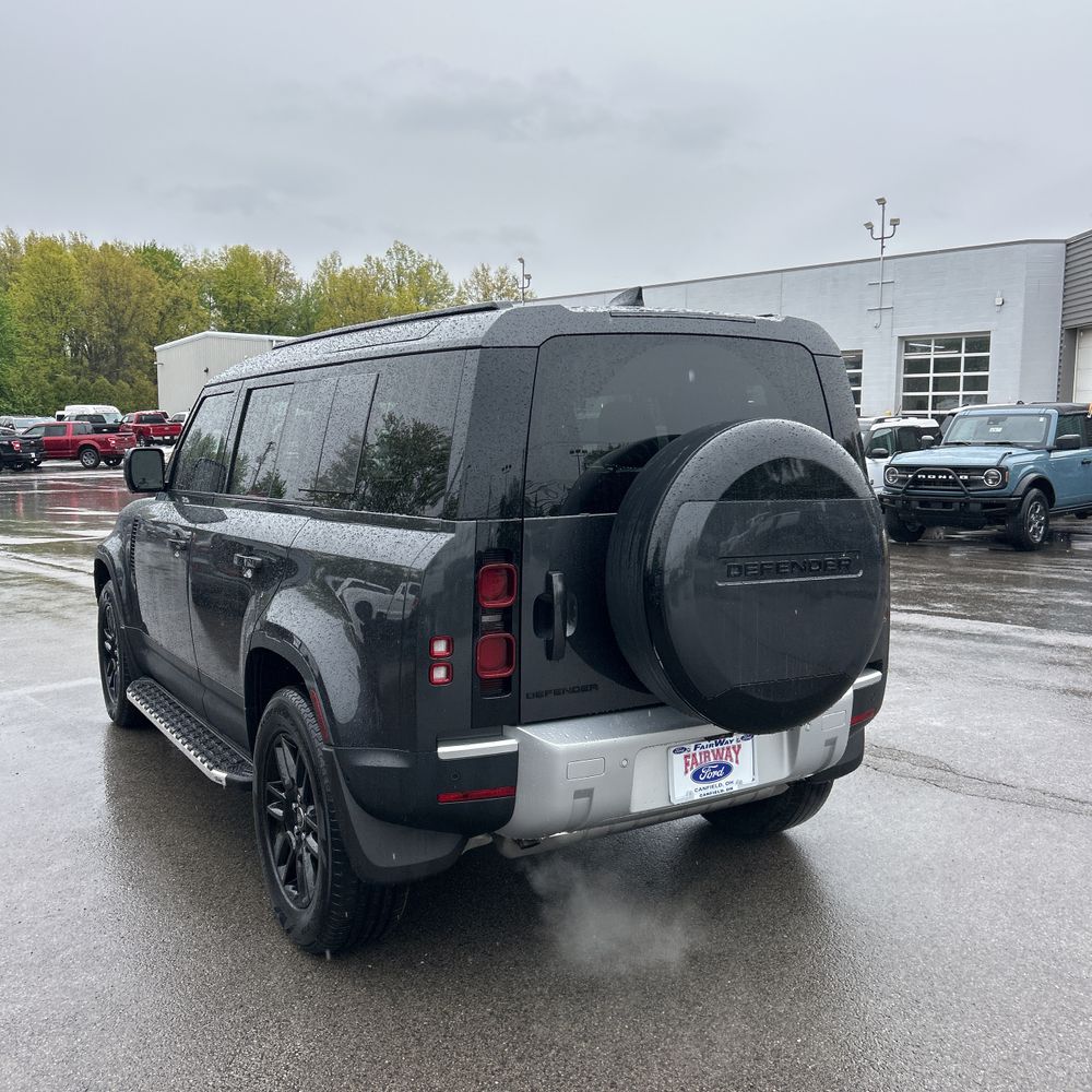 2025 Land Rover Defender 110 P300 S