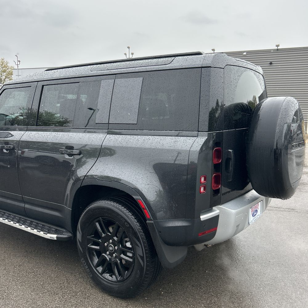 2025 Land Rover Defender 110 P300 S