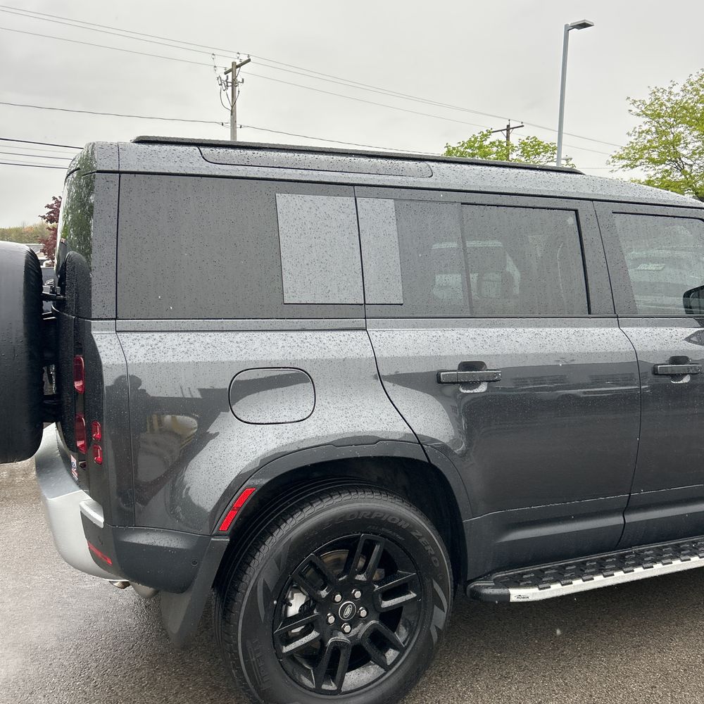 2025 Land Rover Defender 110 P300 S