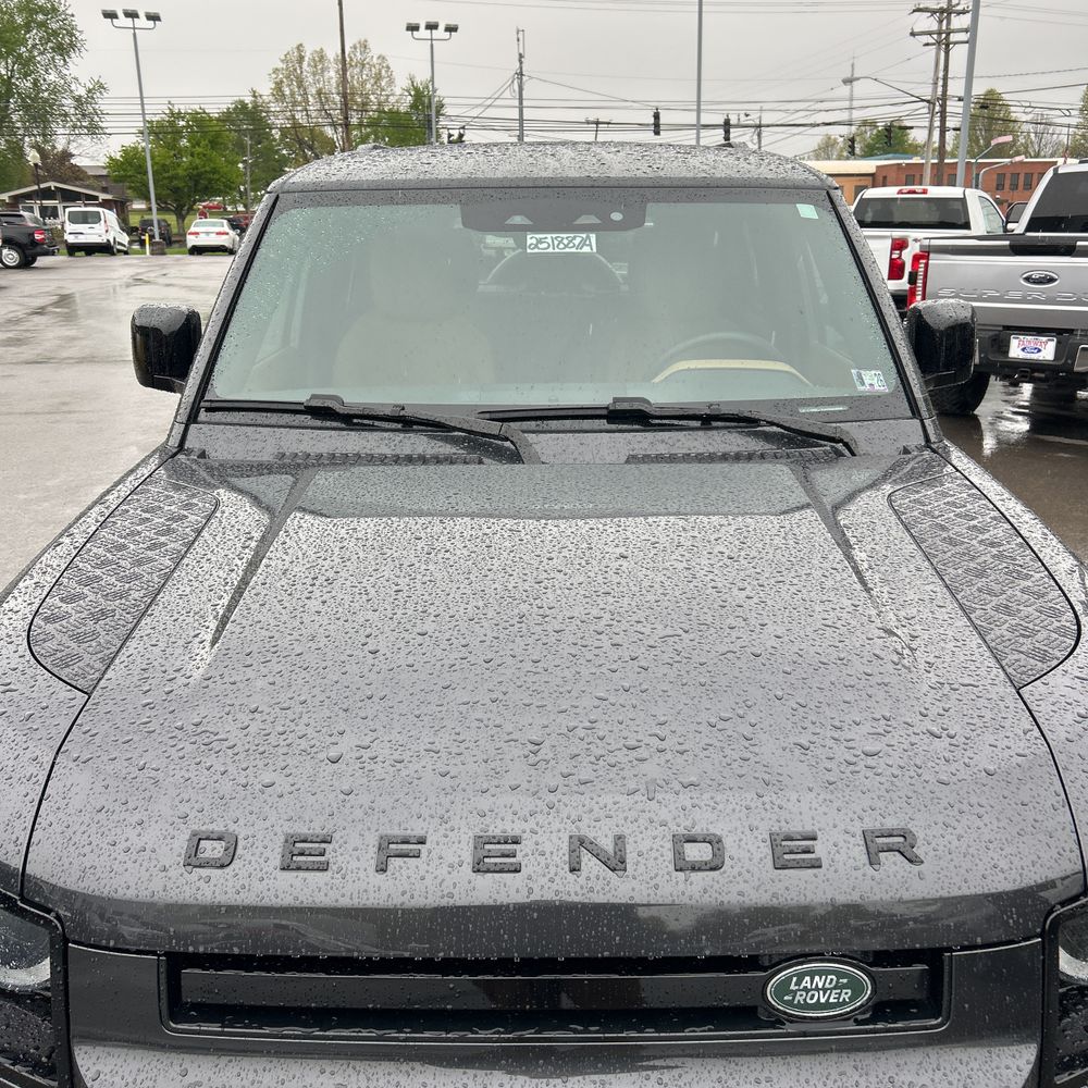 2025 Land Rover Defender 110 P300 S