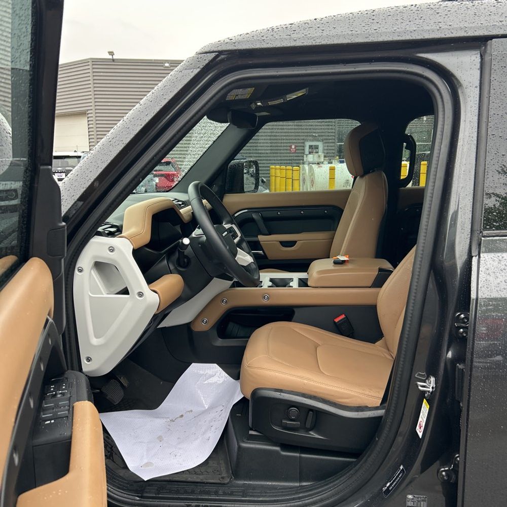 2025 Land Rover Defender 110 P300 S