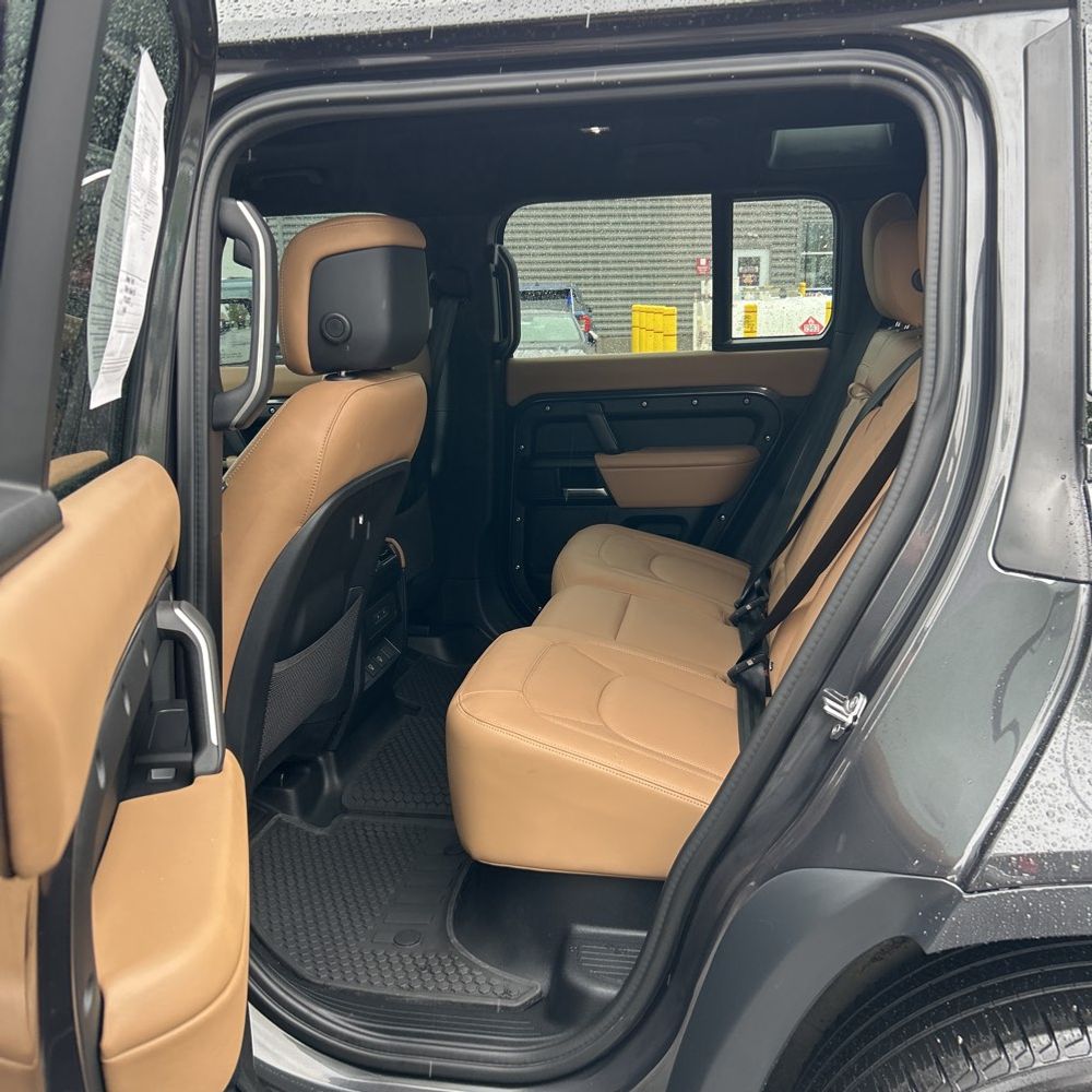 2025 Land Rover Defender 110 P300 S