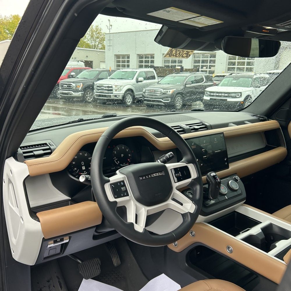 2025 Land Rover Defender 110 P300 S