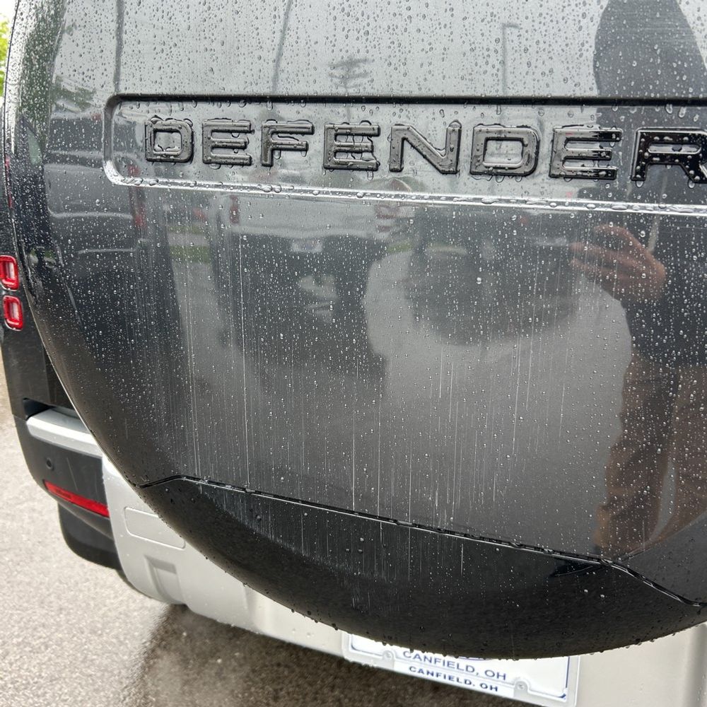 2025 Land Rover Defender 110 P300 S