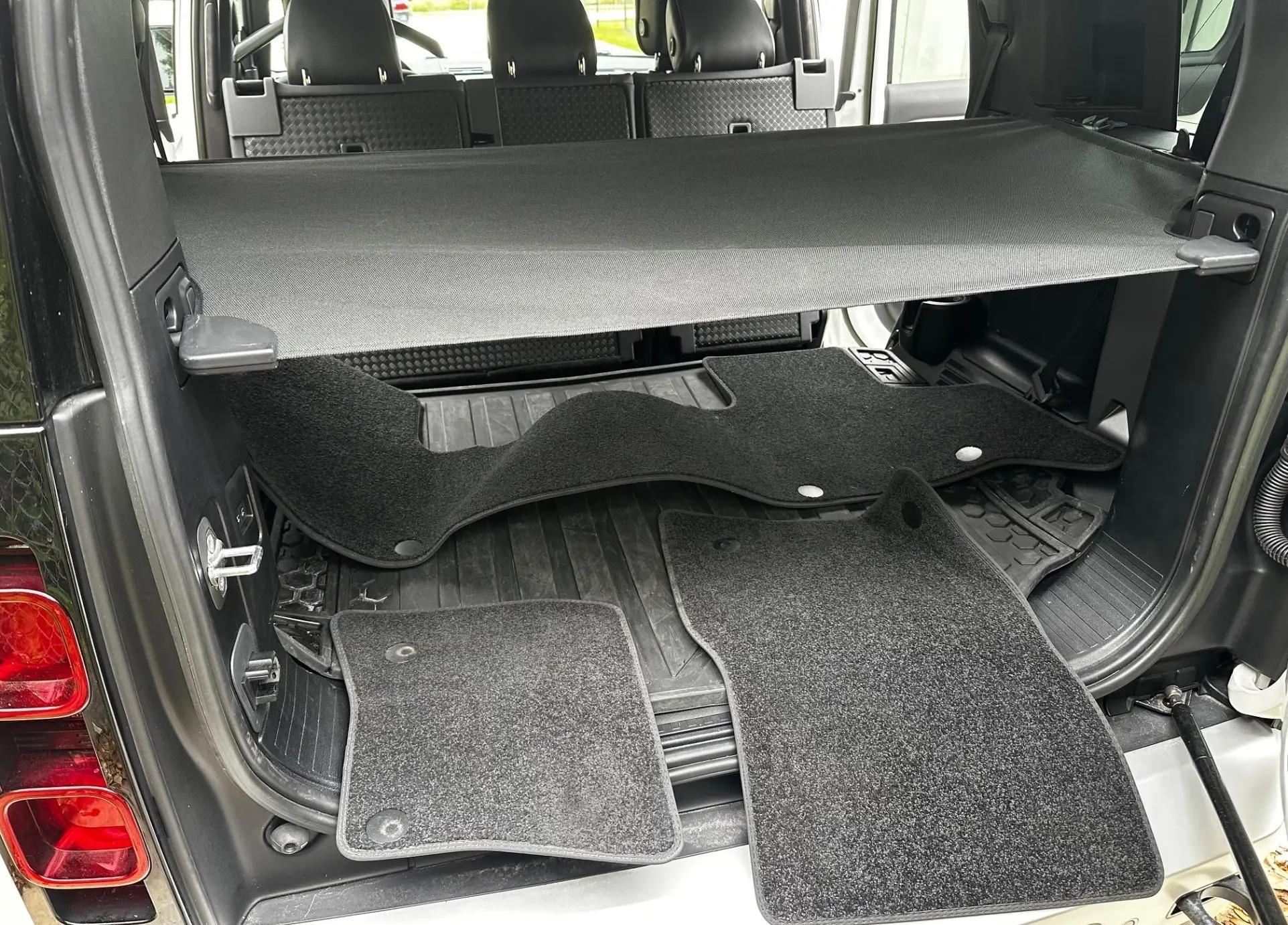 2023 Land Rover Defender 110 S