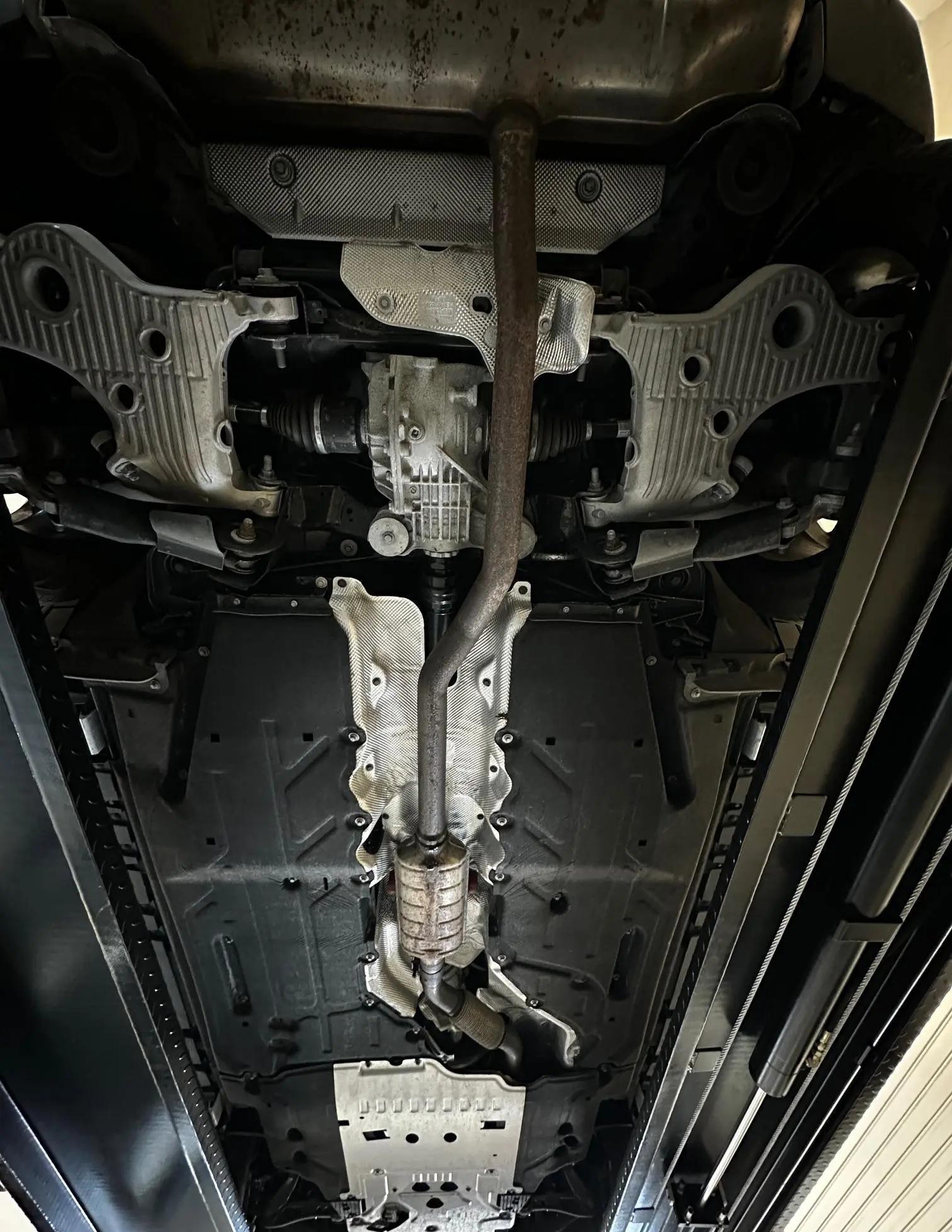 2023 Land Rover Defender 110 S