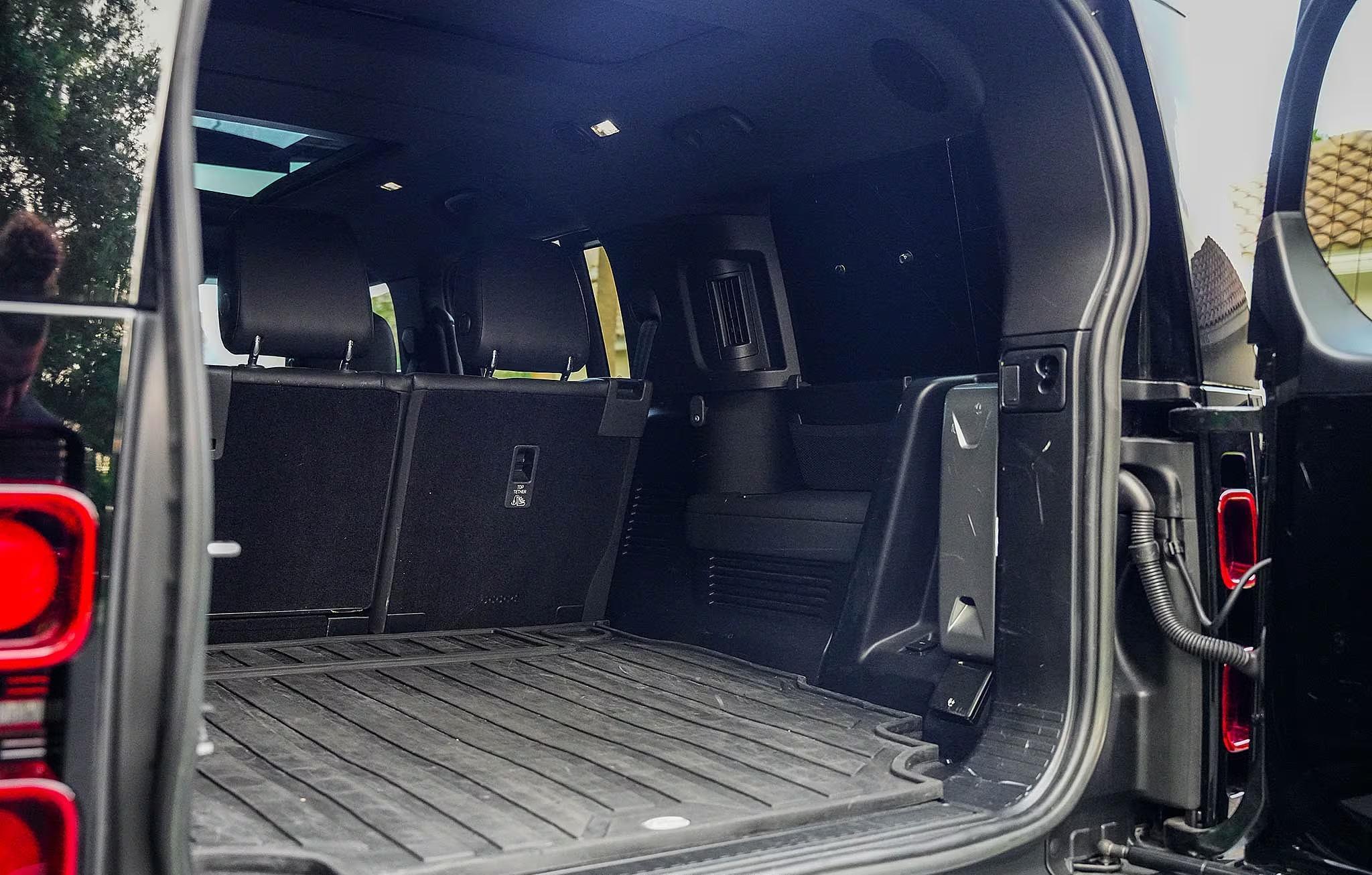 2023 Land Rover Defender 130 SE Trophy Edition