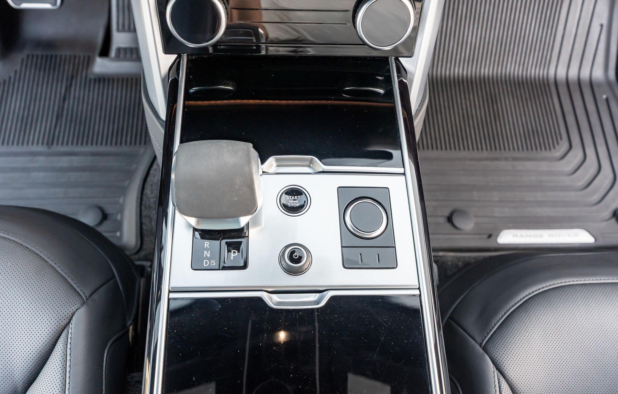 2023 Land Rover Range Rover P530 SE