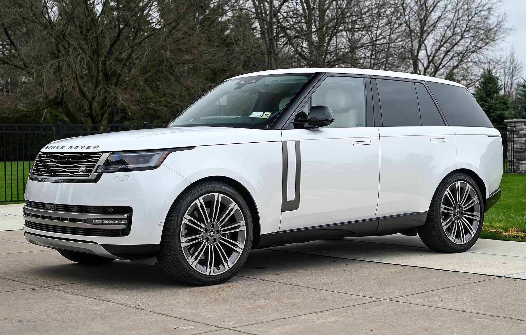 2025 Land Rover Range Rover SE P530