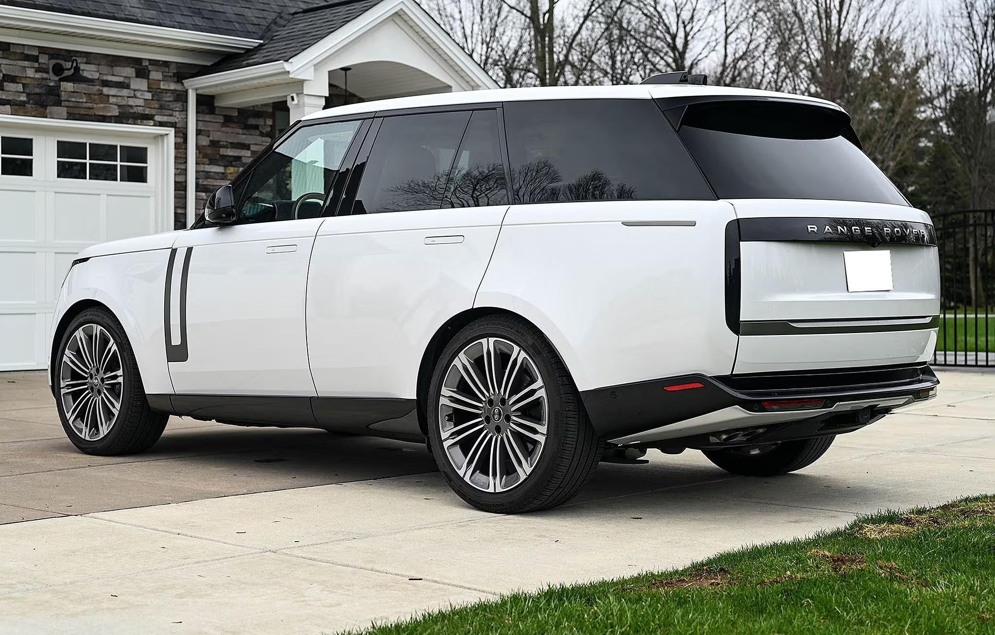 2025 Land Rover Range Rover SE P530