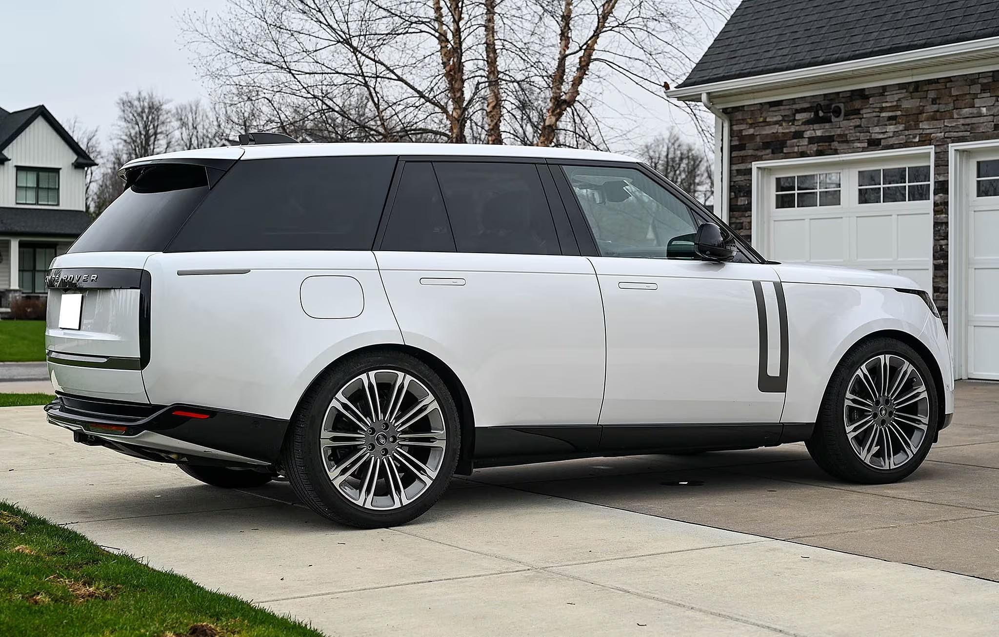 2025 Land Rover Range Rover SE P530