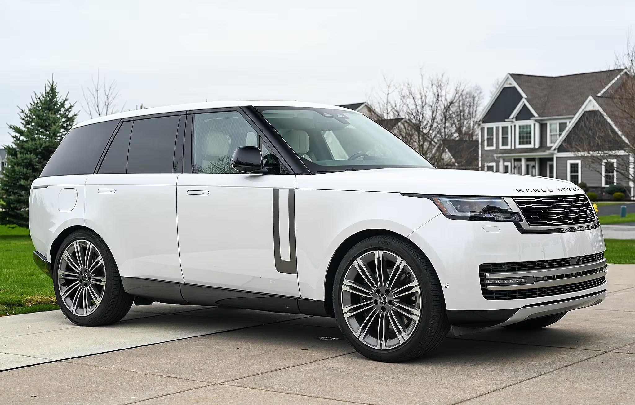 2025 Land Rover Range Rover SE P530