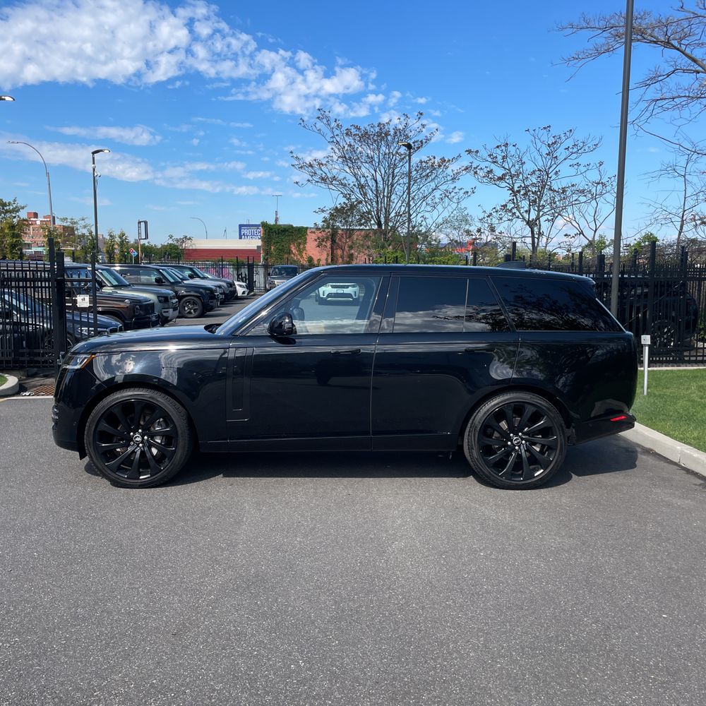 2023 Land Rover Range Rover P400 SE