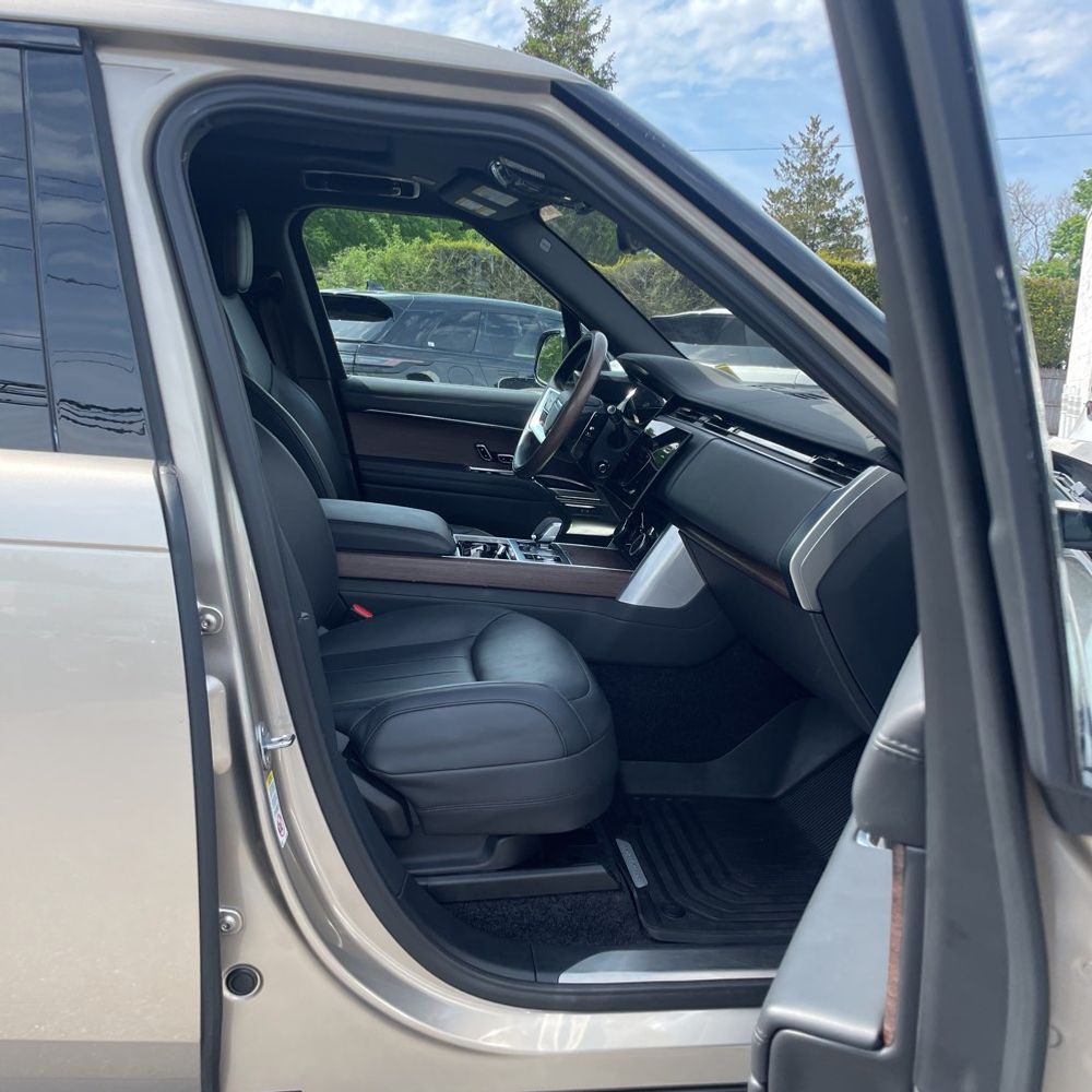 2023 Land Rover Range Rover P400 SE