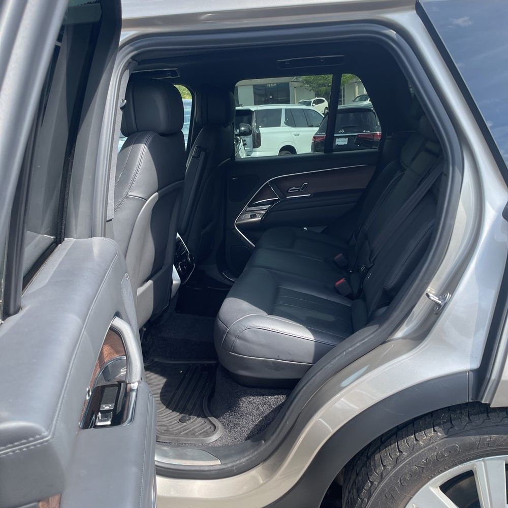 2023 Land Rover Range Rover P400 SE