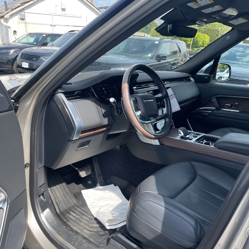 2023 Land Rover Range Rover P400 SE