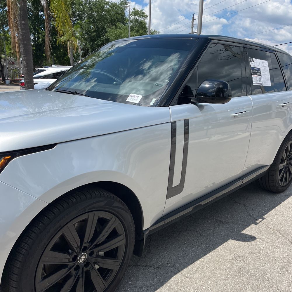 2025 Land Rover Range Rover P400 SE