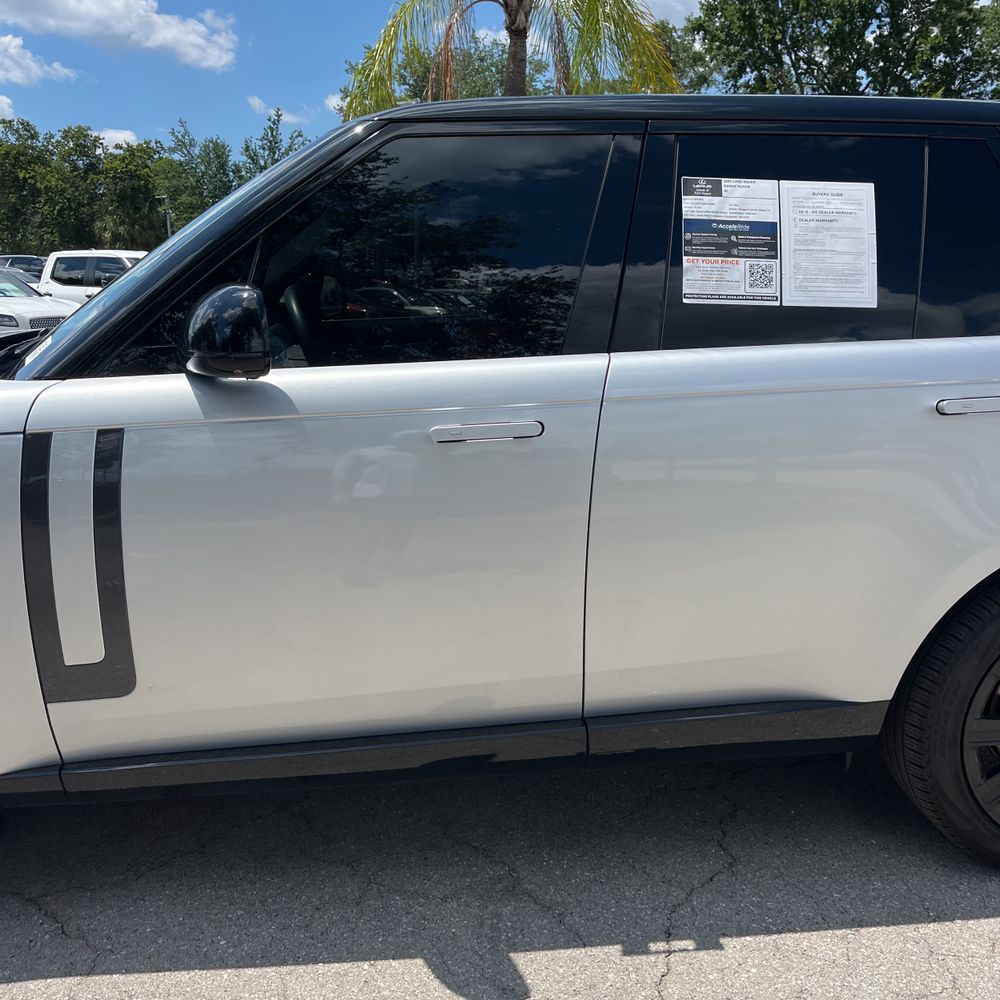 2025 Land Rover Range Rover P400 SE