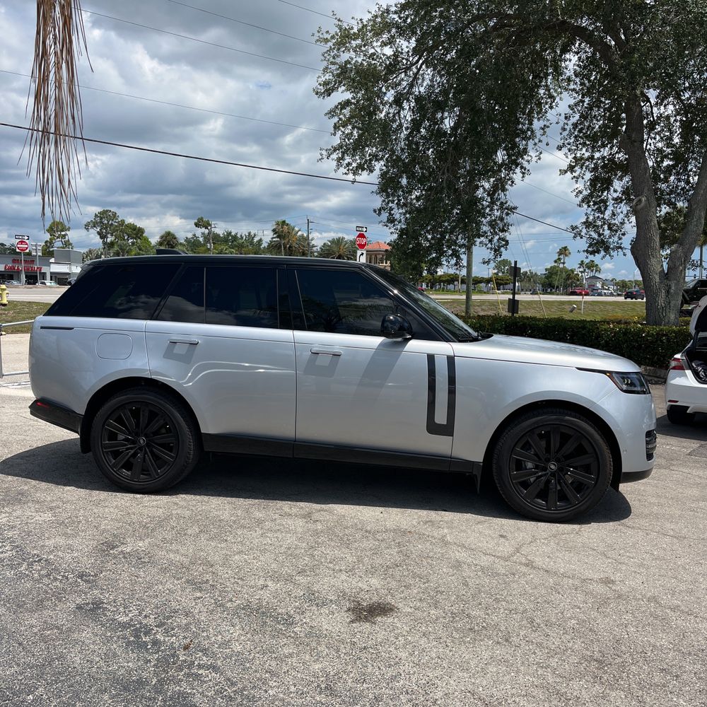 2025 Land Rover Range Rover P400 SE