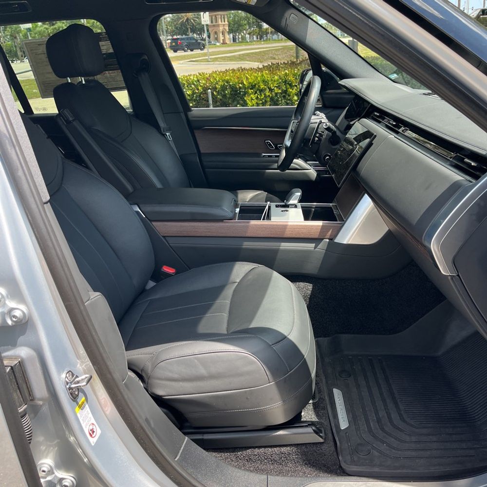 2025 Land Rover Range Rover P400 SE