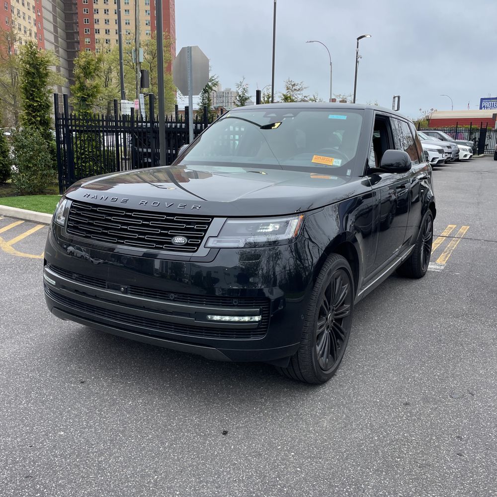 2025 Land Rover Range Rover P400 SE