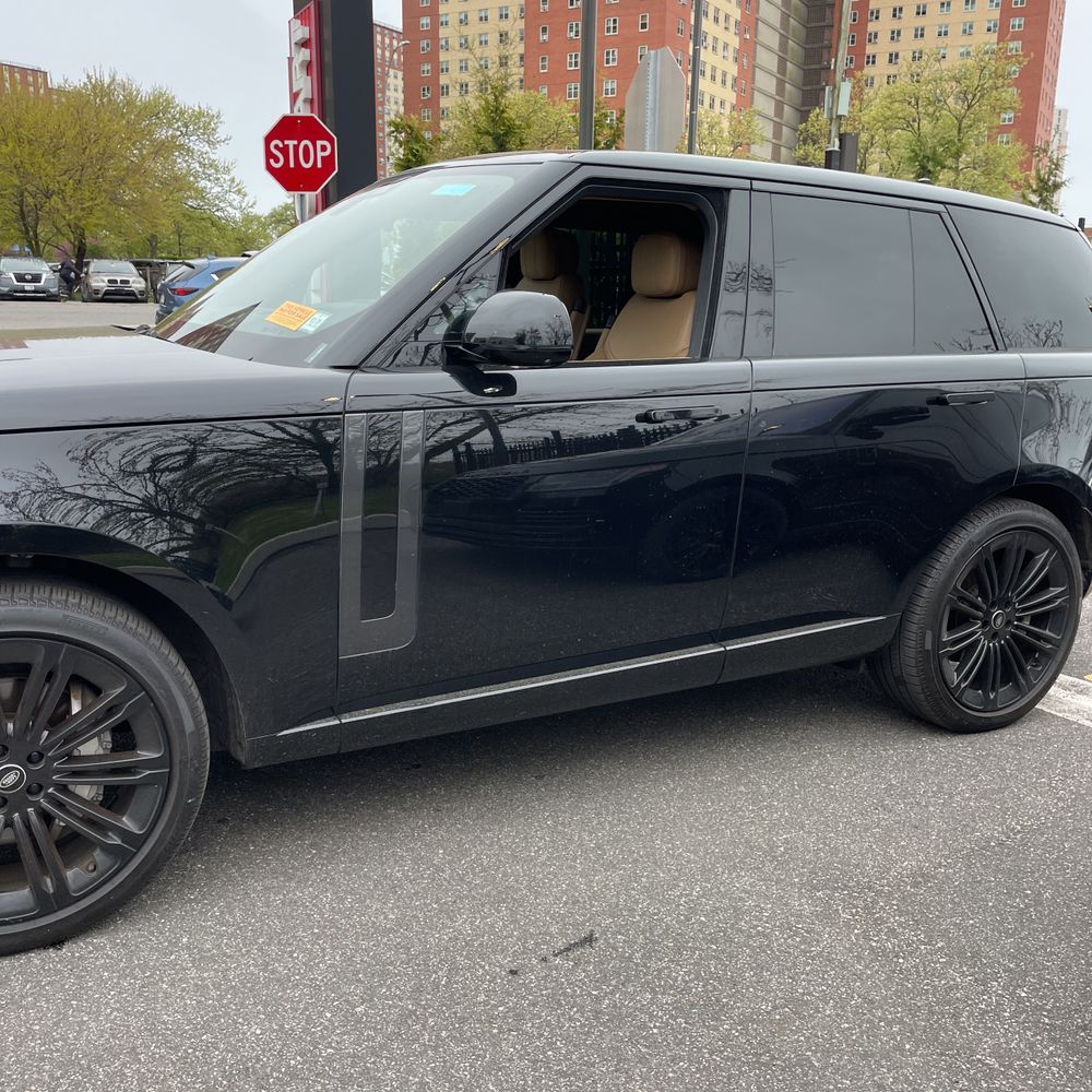 2025 Land Rover Range Rover P400 SE