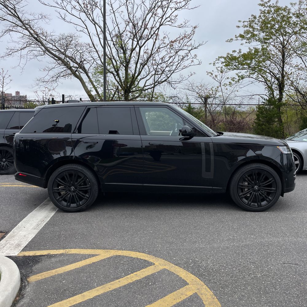 2025 Land Rover Range Rover P400 SE