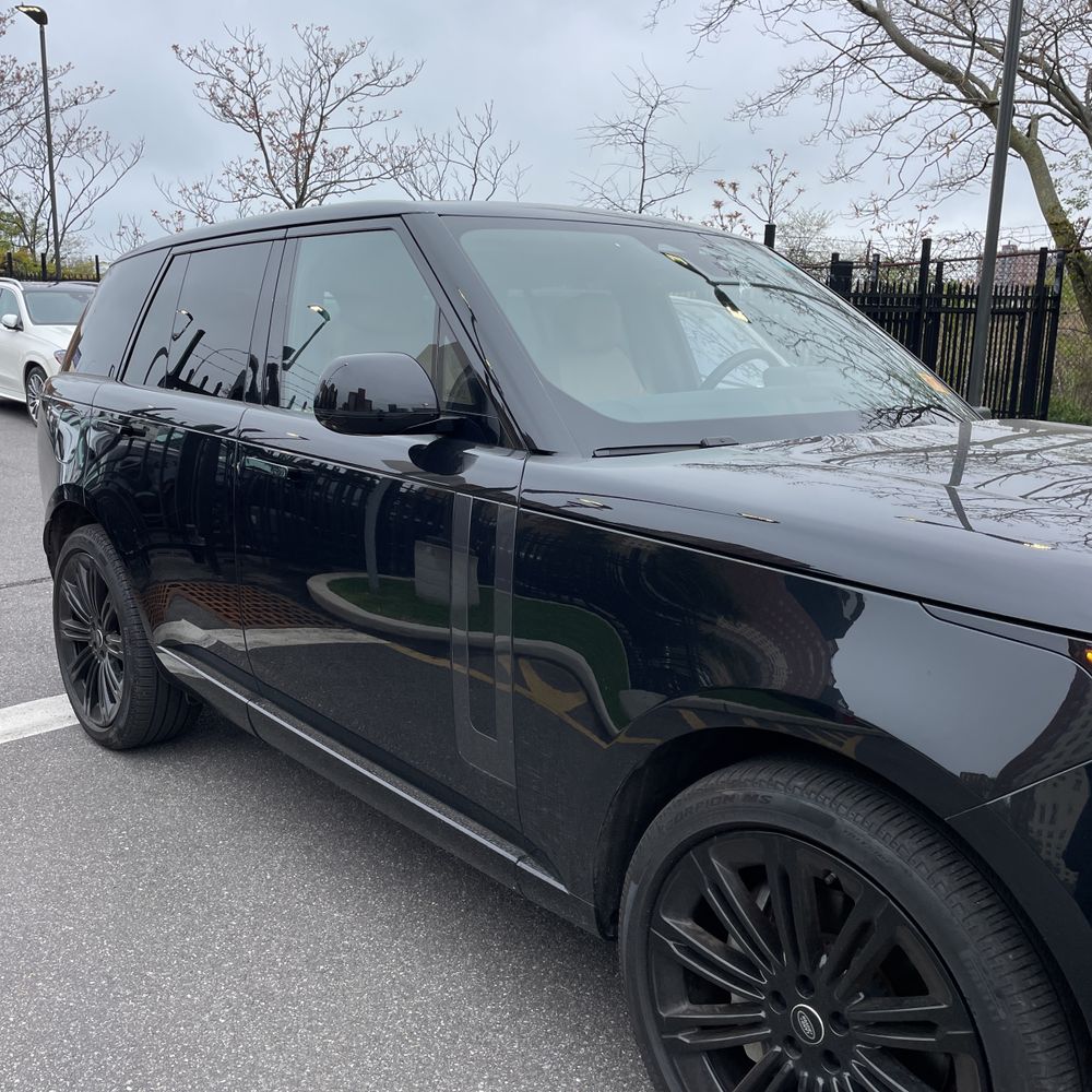 2025 Land Rover Range Rover P400 SE