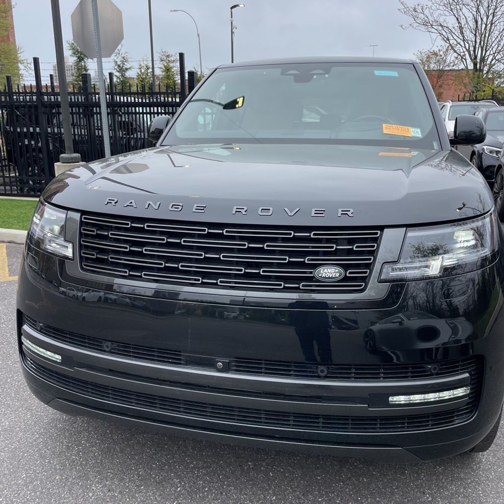 2025 Land Rover Range Rover P400 SE