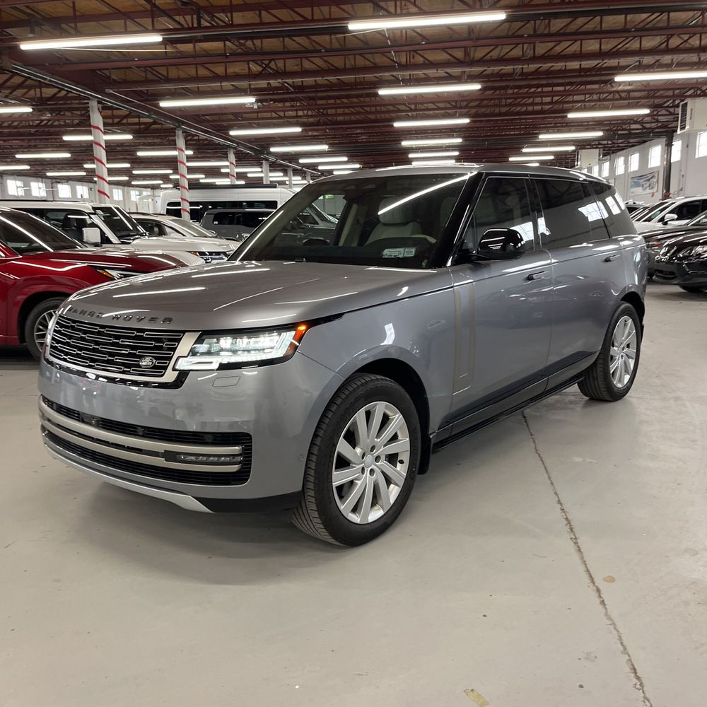 2024 Land Rover Range Rover P400 SE LWB