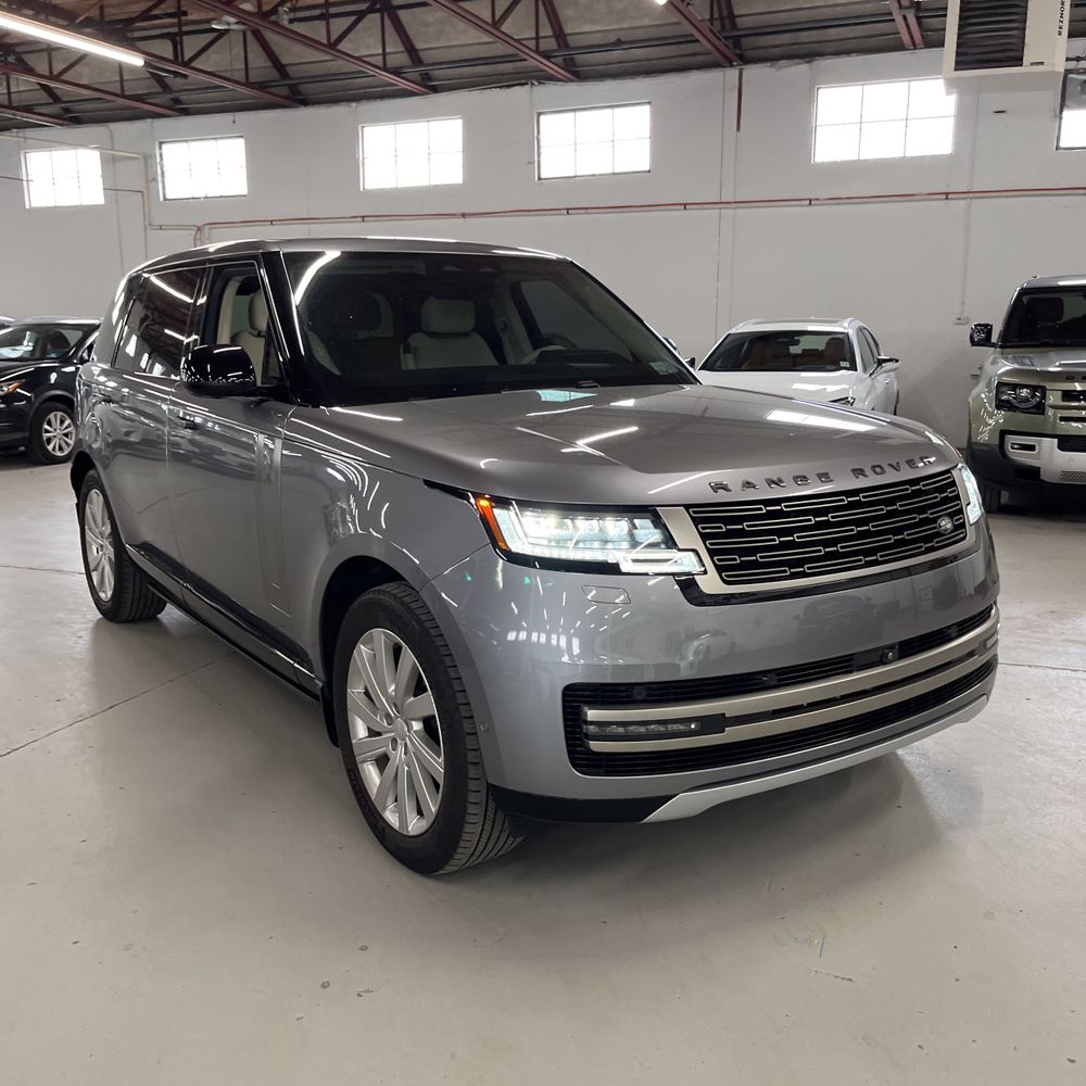 2024 Land Rover Range Rover P400 SE LWB