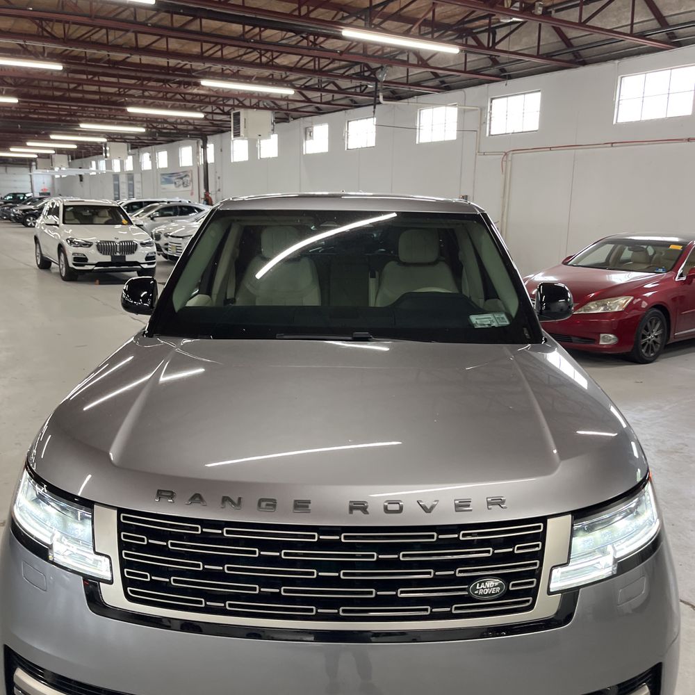 2024 Land Rover Range Rover P400 SE LWB