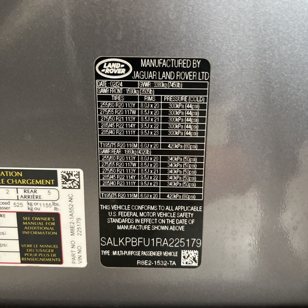 2024 Land Rover Range Rover P400 SE LWB