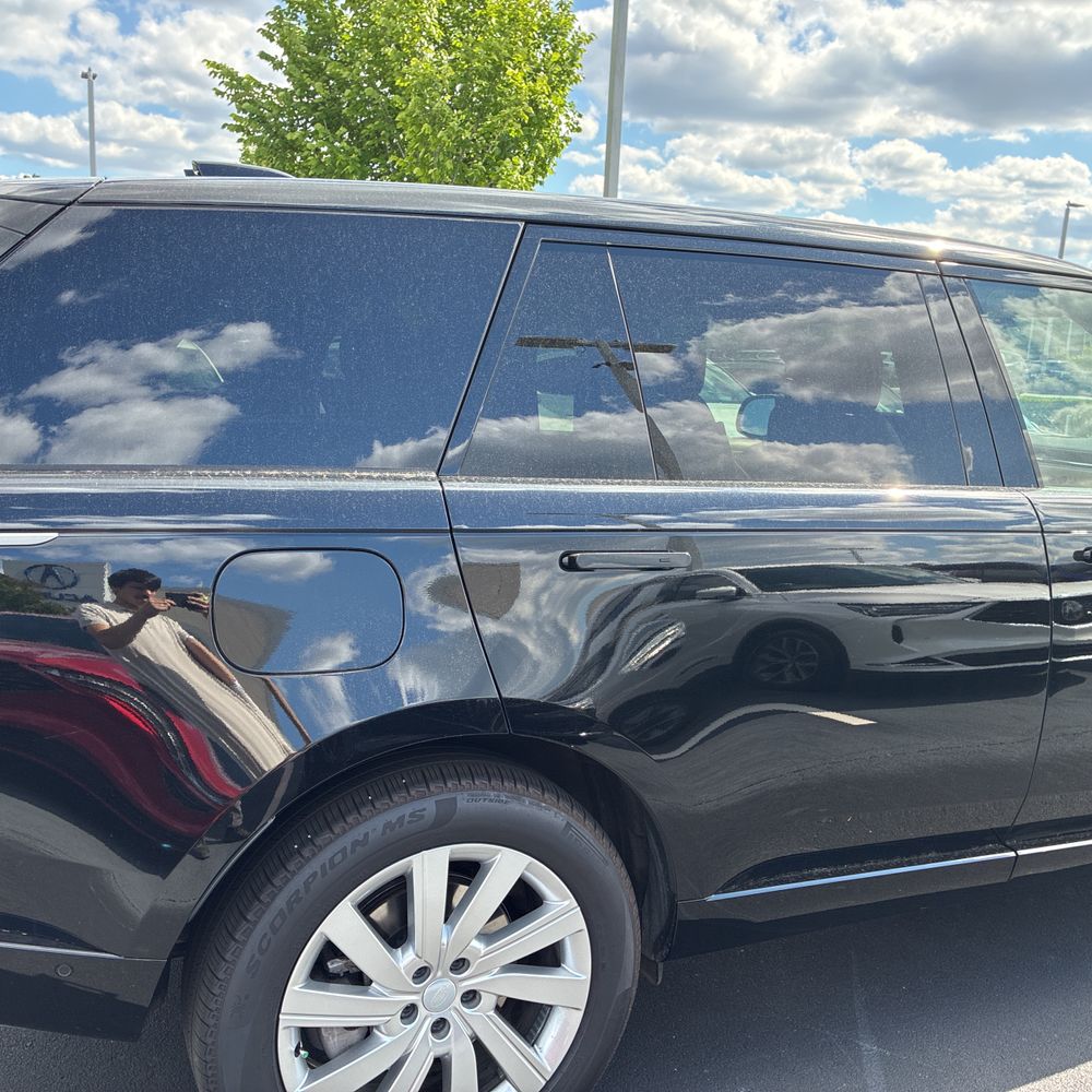 2025 Land Rover Range Rover P400 SE LWB