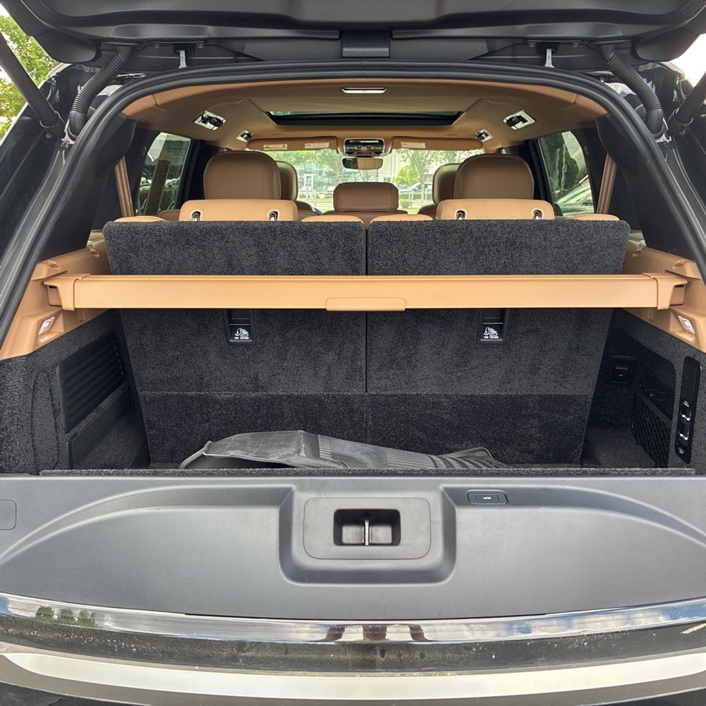 2025 Land Rover Range Rover P400 SE LWB