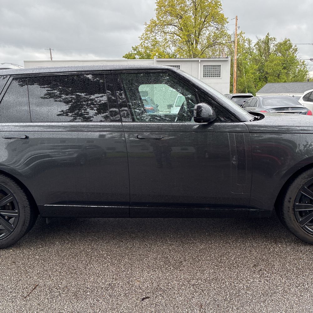 2023 Land Rover Range Rover P400 SE LWB