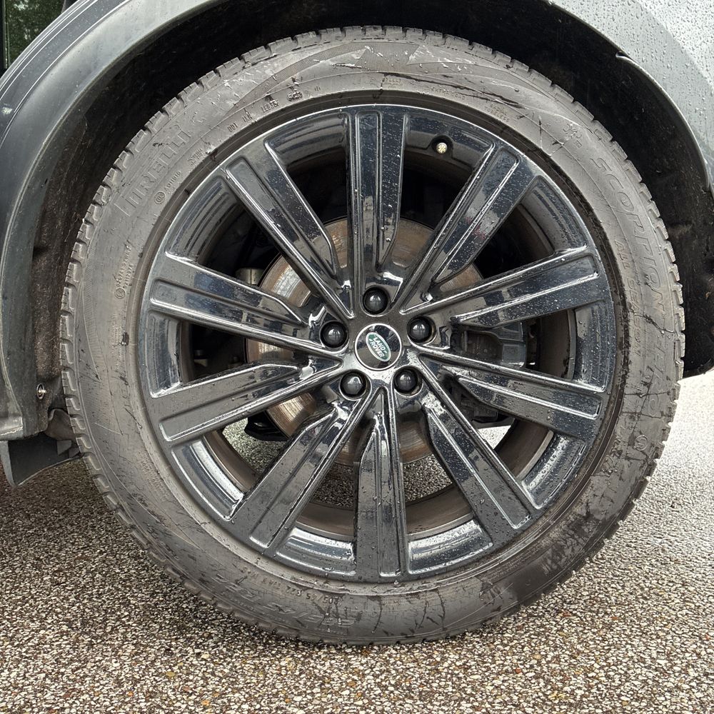2023 Land Rover Range Rover P400 SE LWB