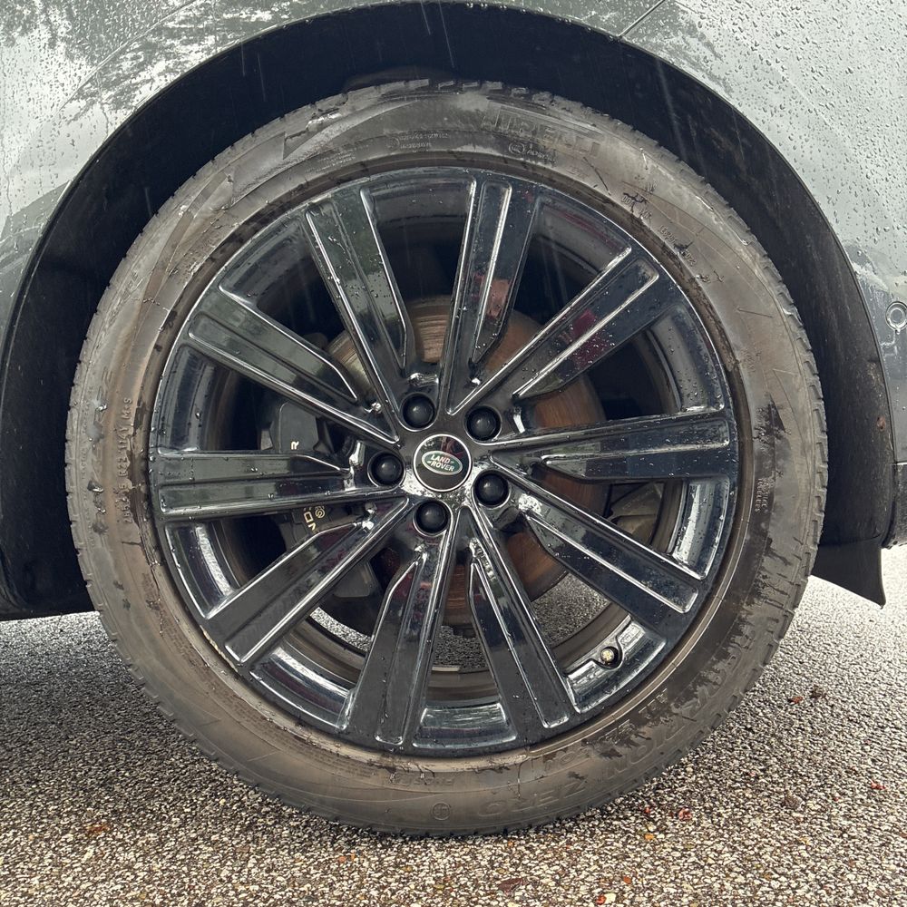 2023 Land Rover Range Rover P400 SE LWB