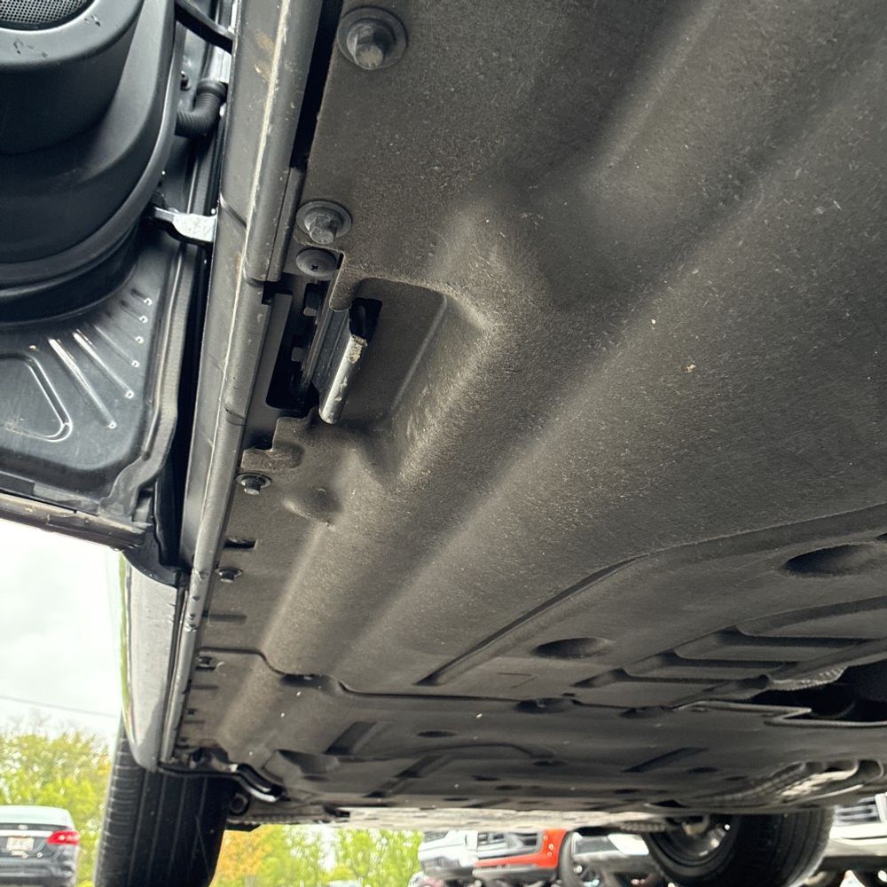2023 Land Rover Range Rover P400 SE LWB