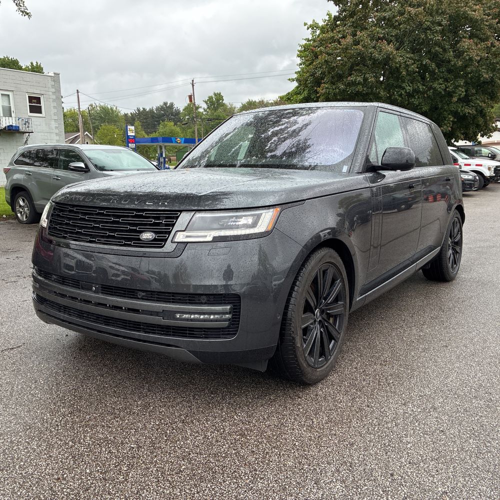 2023 Land Rover Range Rover P400 SE LWB