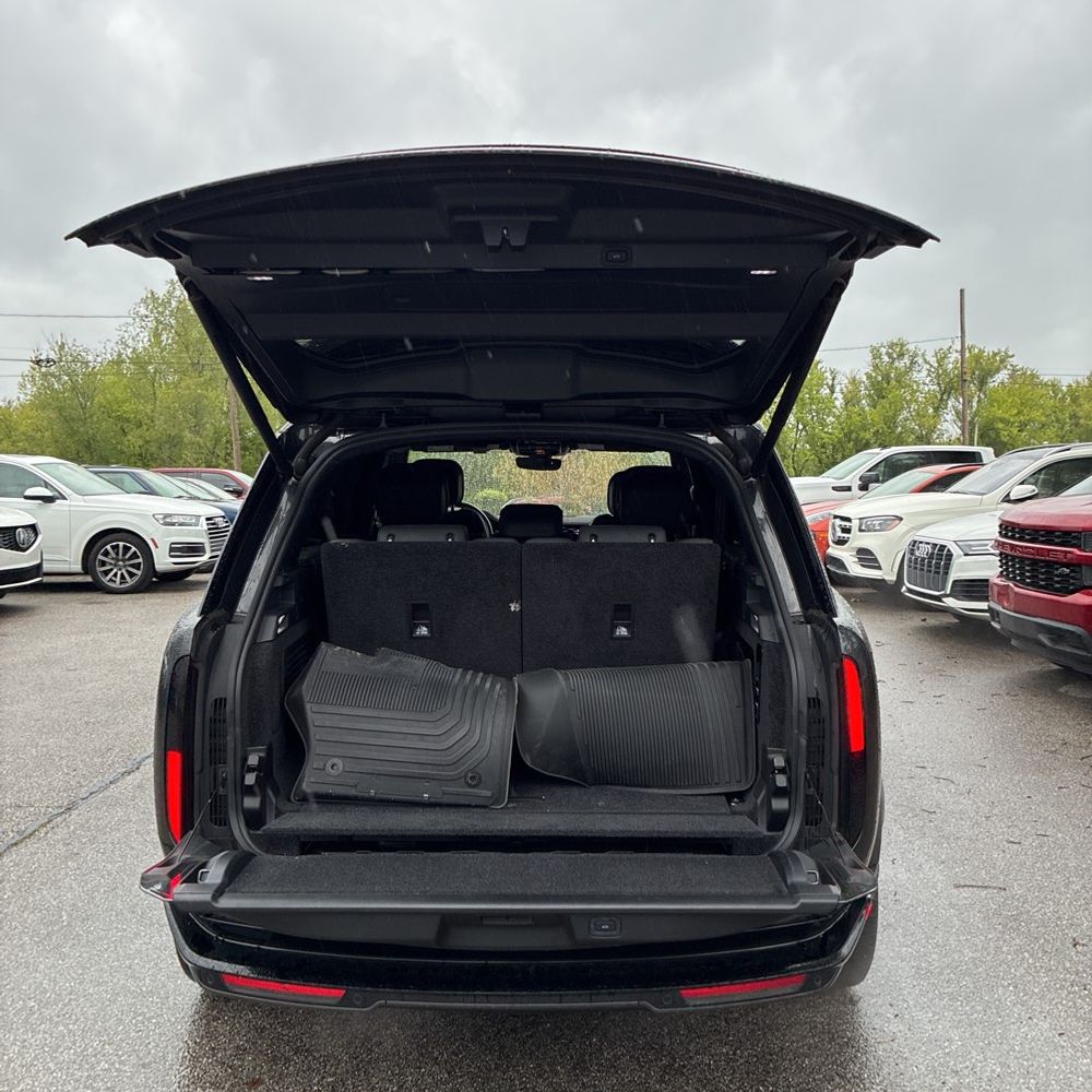 2023 Land Rover Range Rover P400 SE LWB